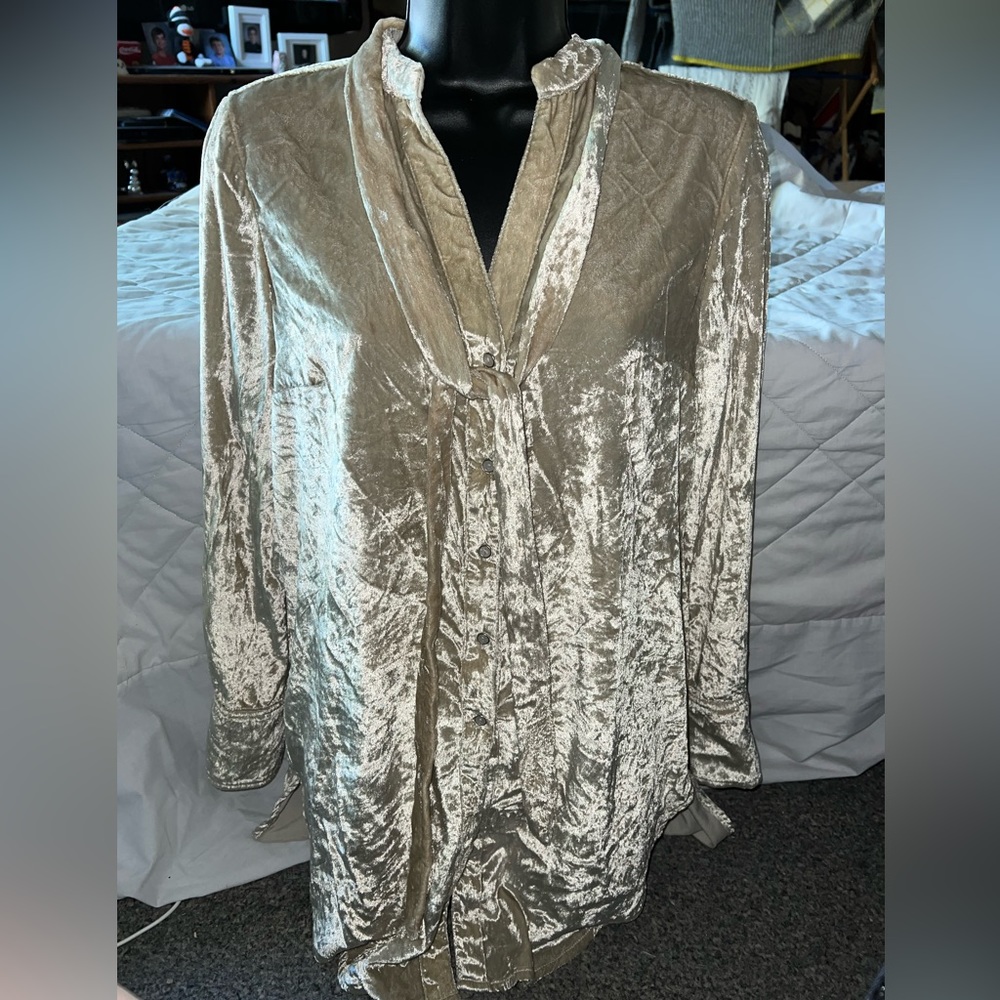 Maeve Velvet Neck Tie Button Down Blouse